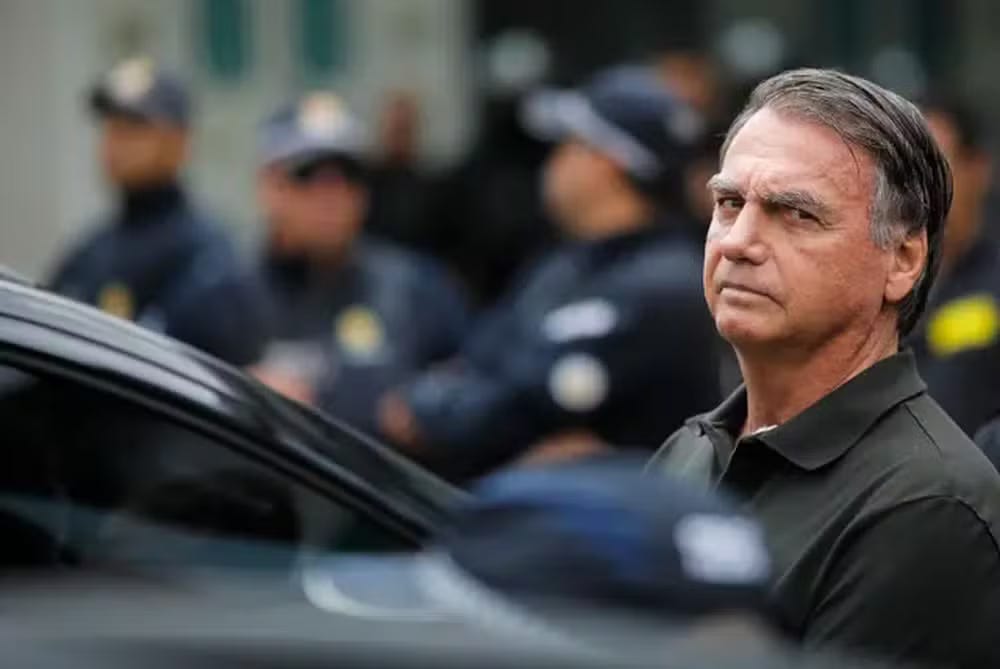 PGR defende prisão domiciliar para Bolsonaro por risco de saúde