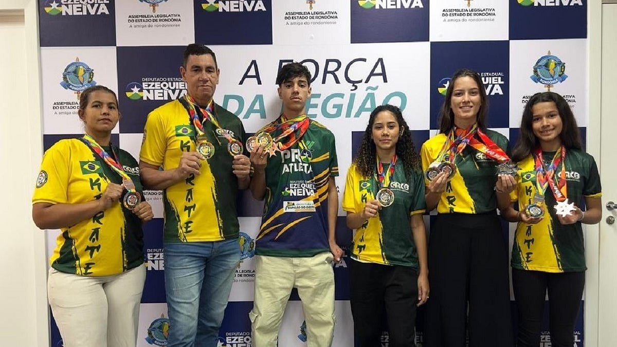 Dragões do Norte conquista 18 medalhas em competições internacionais de karatê com apoio de Ezequiel Neiva