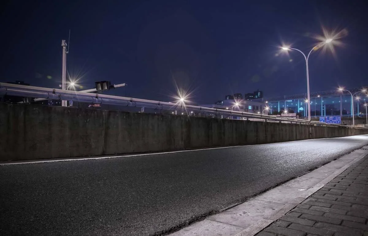Iluminação pública pode consumir até 5% do orçamento dos municípios, aponta estudo