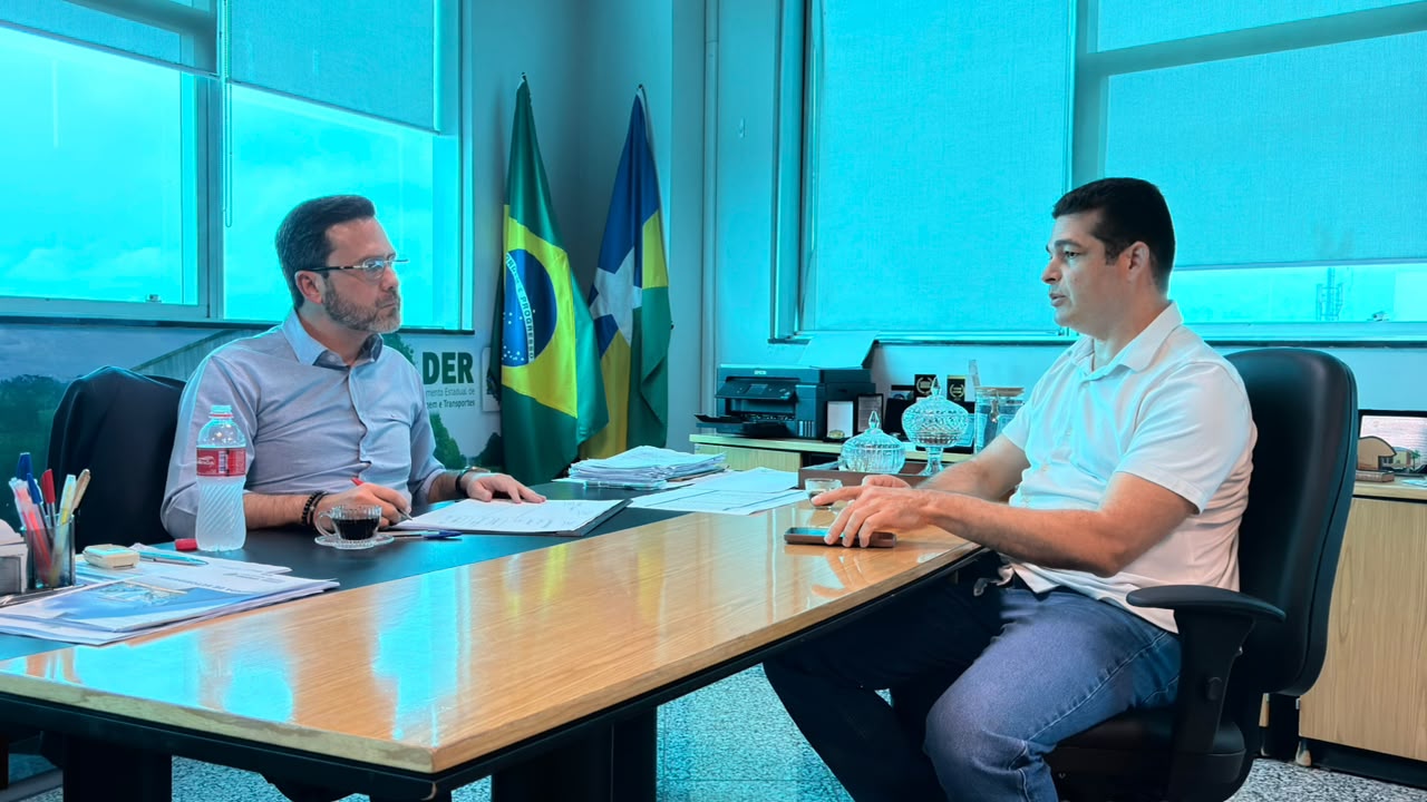 Reunião entre Adalto de Bandeirantes e diretor do DER/RO foca na recuperação de estradas rurais em Porto Velho