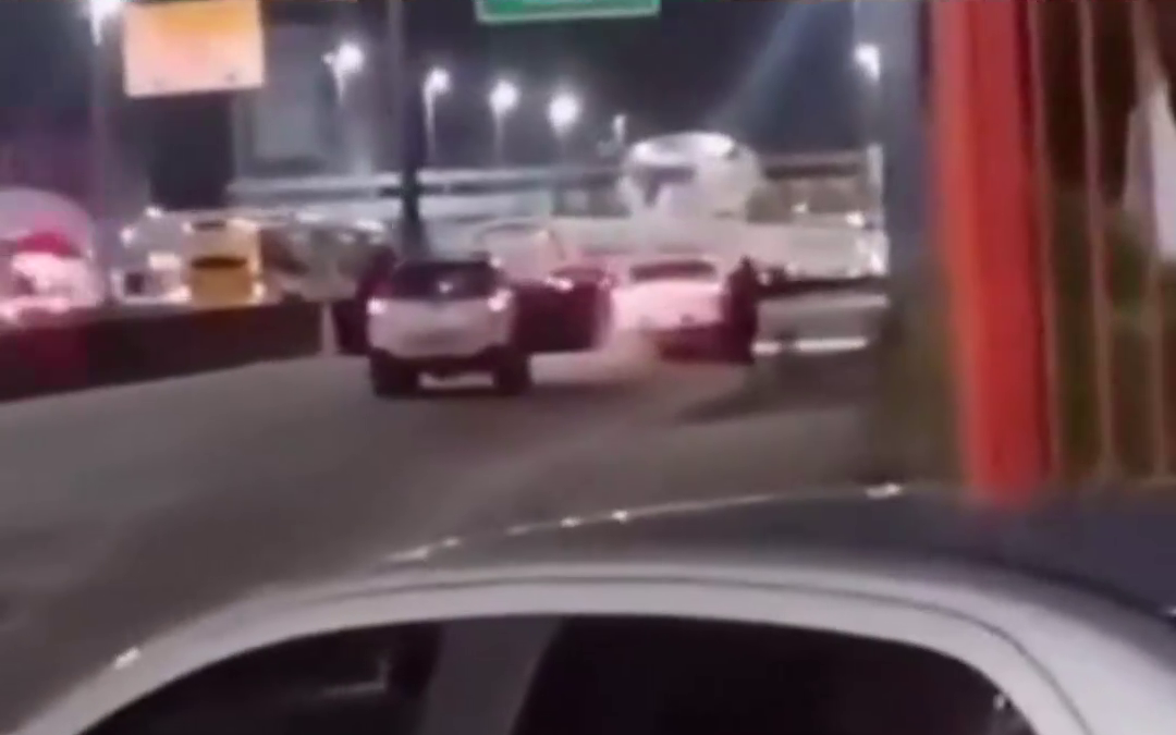 Vídeos registram PMs atirando contra carro de secretário assassinado no RJ