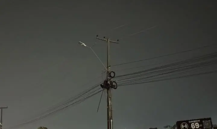 Iluminação da Rua João Paulo I é revitalizada após pedido do vereador Edimilson Dourado