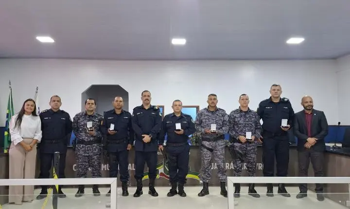 PMRO realiza solenidade em homenagem a Tiradentes e entrega de honrarias em Guajará-Mirim