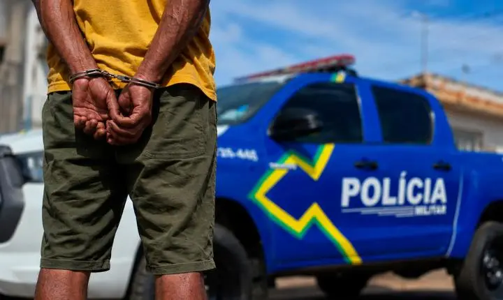 Políciais militares cumprem dois mandados de prisão em Porto Velho