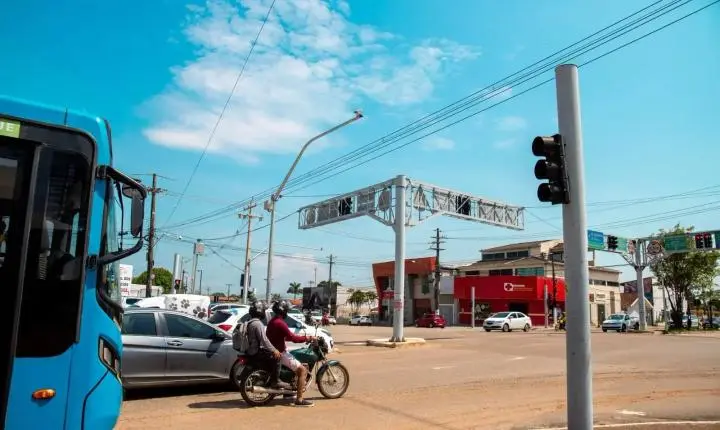 Reforço na sinalização melhora segurança viária em áreas com maior índice de acidentes