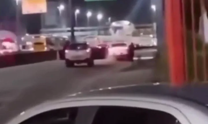 Vídeos registram PMs atirando contra carro de secretário assassinado no RJ